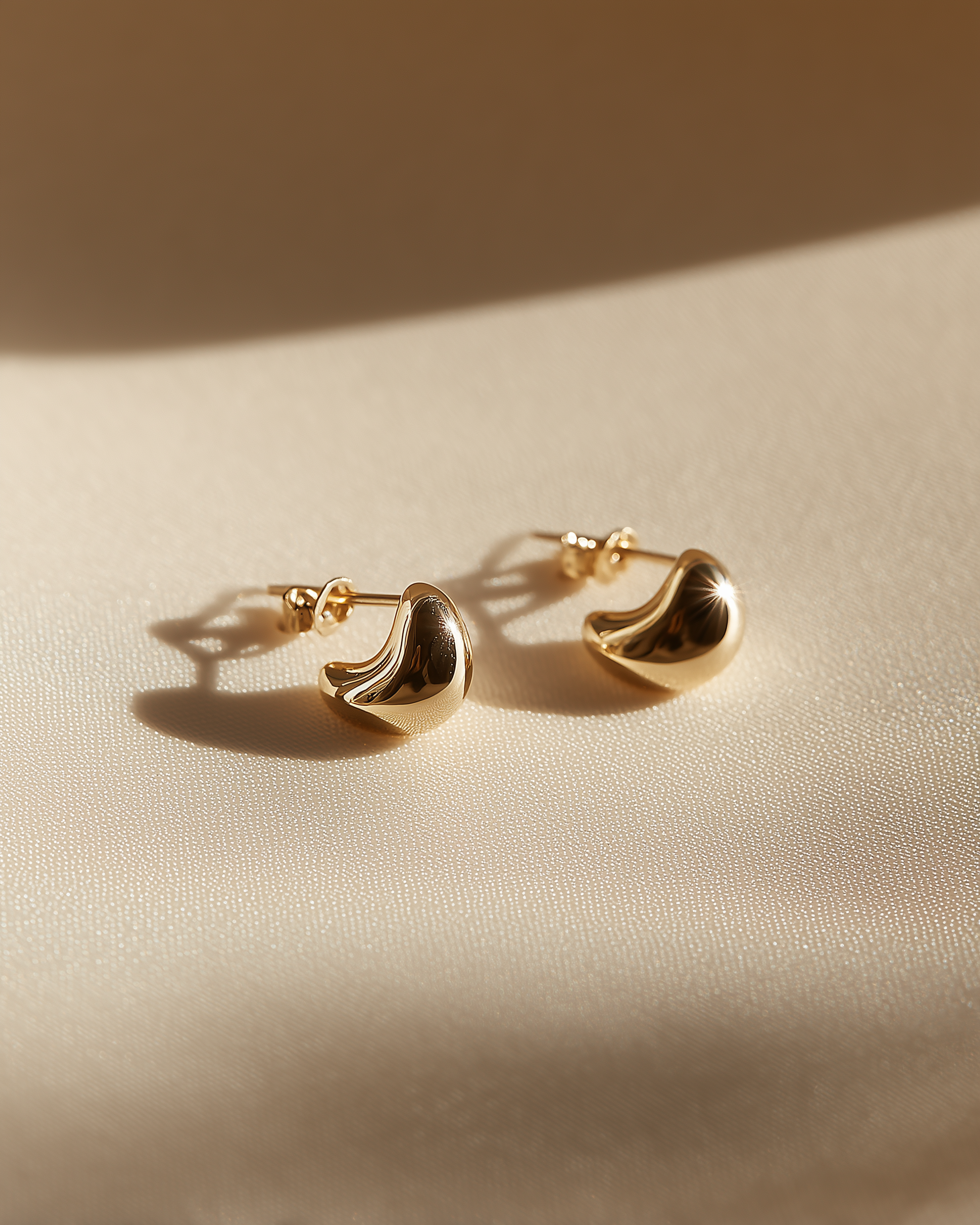 Solid 14k gold scalloped matching rings