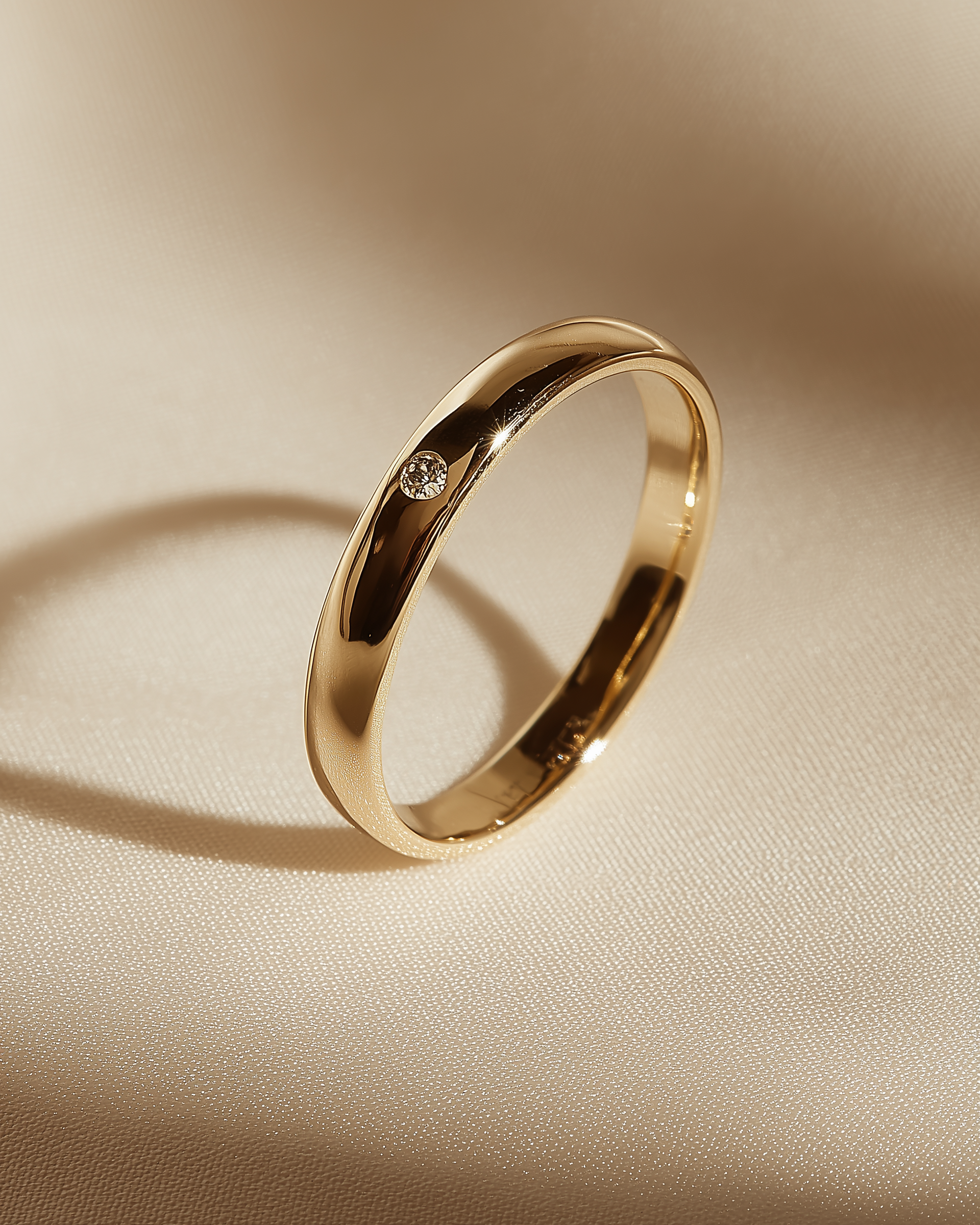 Thin twisted stacking ring